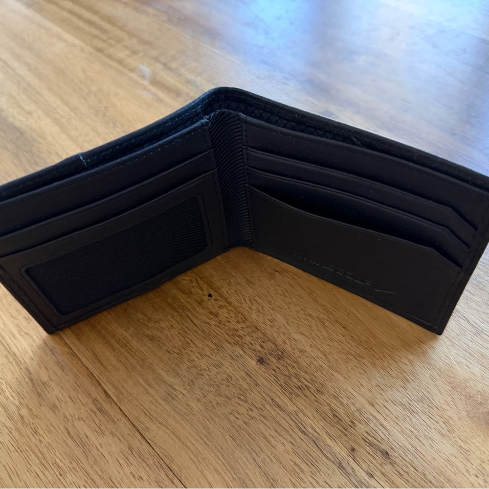 NEWNike Pro Kapalua Hawaii clambake Black Wallet - Picture 4 of 5